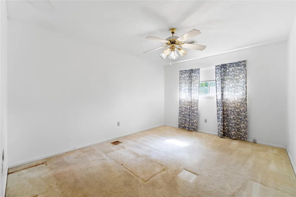 2117 S Houston Road Pasadena, TX 77502