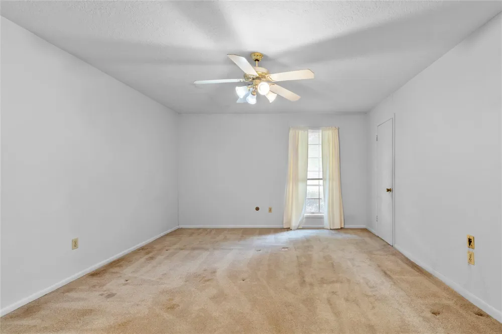 2117 S Houston Road Pasadena, TX 77502