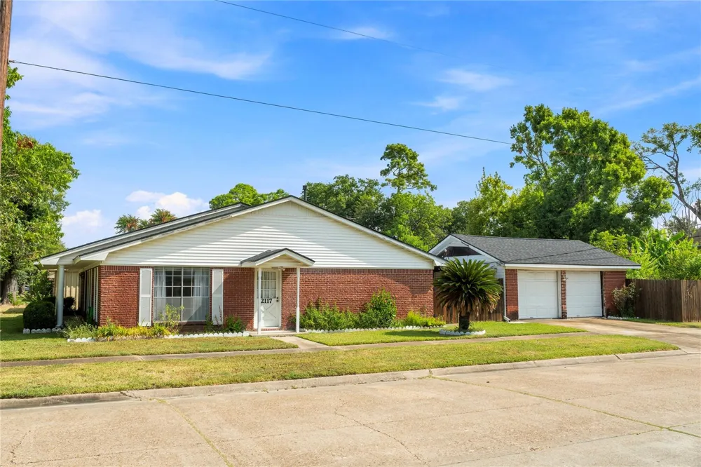 2117 S Houston Road Pasadena, TX 77502