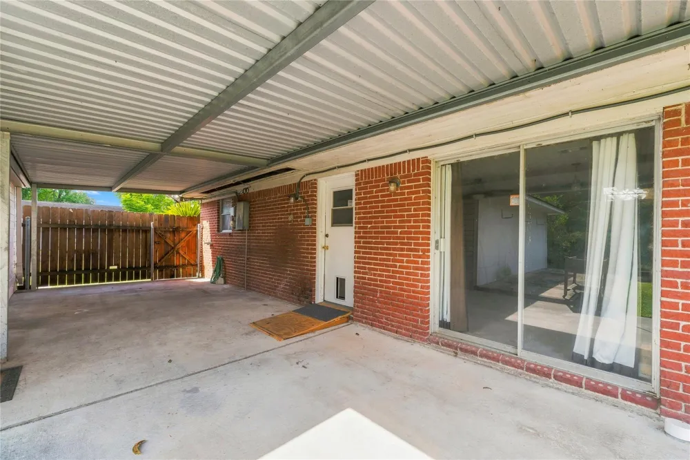 2117 S Houston Road Pasadena, TX 77502