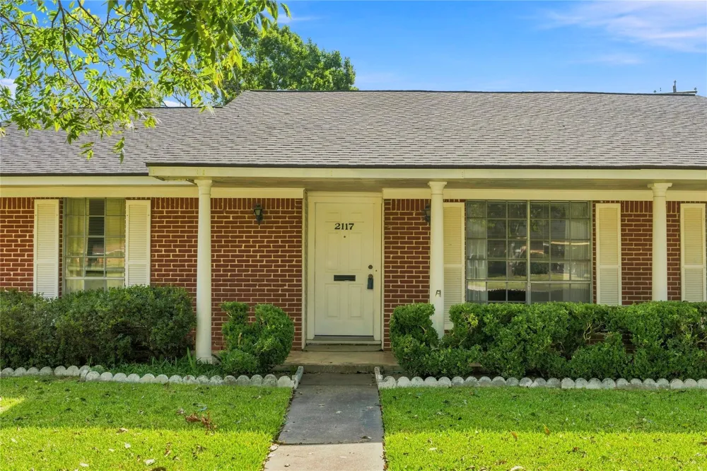 2117 S Houston Road Pasadena, TX 77502
