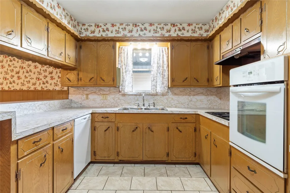 2117 S Houston Road Pasadena, TX 77502