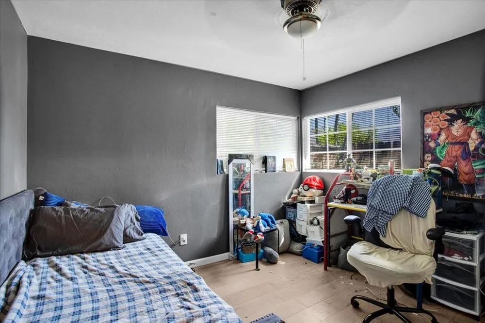 6793 Glasgow Avenue San Bernardino, CA 92404