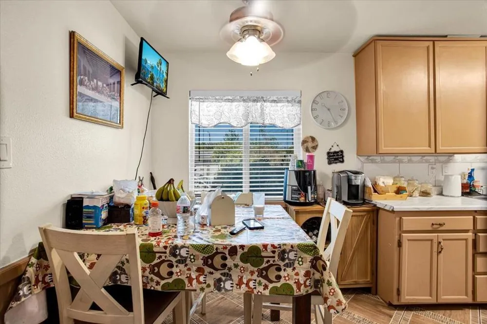 6793 Glasgow Avenue San Bernardino, CA 92404