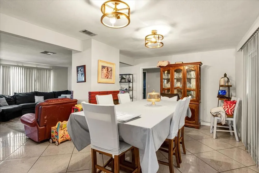 6793 Glasgow Avenue San Bernardino, CA 92404