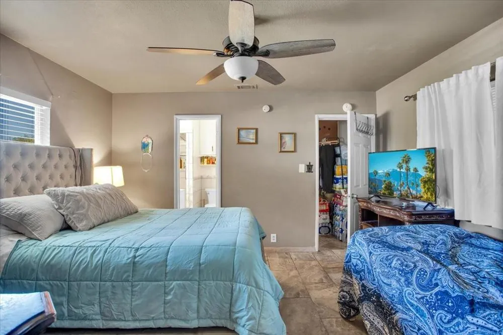 6793 Glasgow Avenue San Bernardino, CA 92404