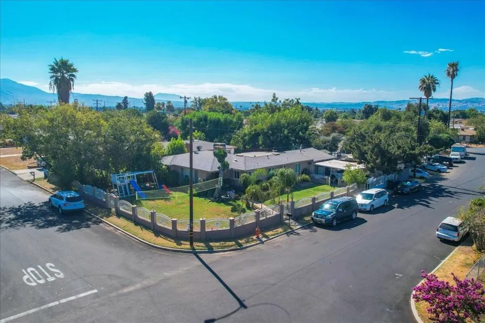 6793 Glasgow Avenue San Bernardino, CA 92404