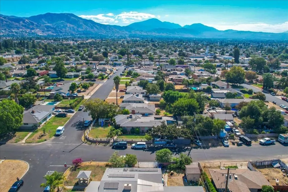 6793 Glasgow Avenue San Bernardino, CA 92404