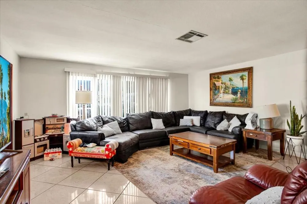 6793 Glasgow Avenue San Bernardino, CA 92404