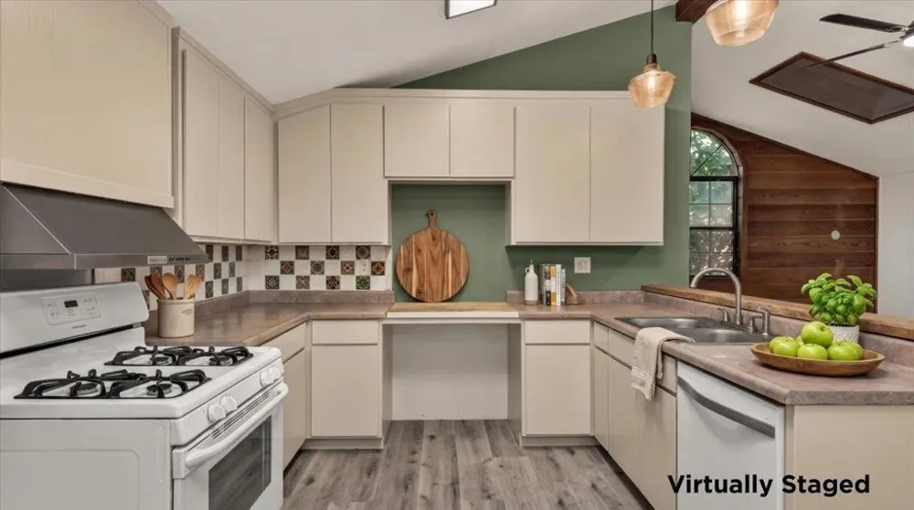 338 River Road Felton, CA 95018