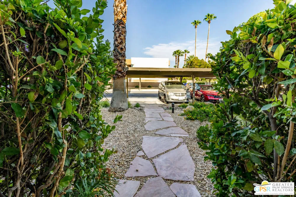 1050 E Ramon Road #42 Palm Springs, CA 92264