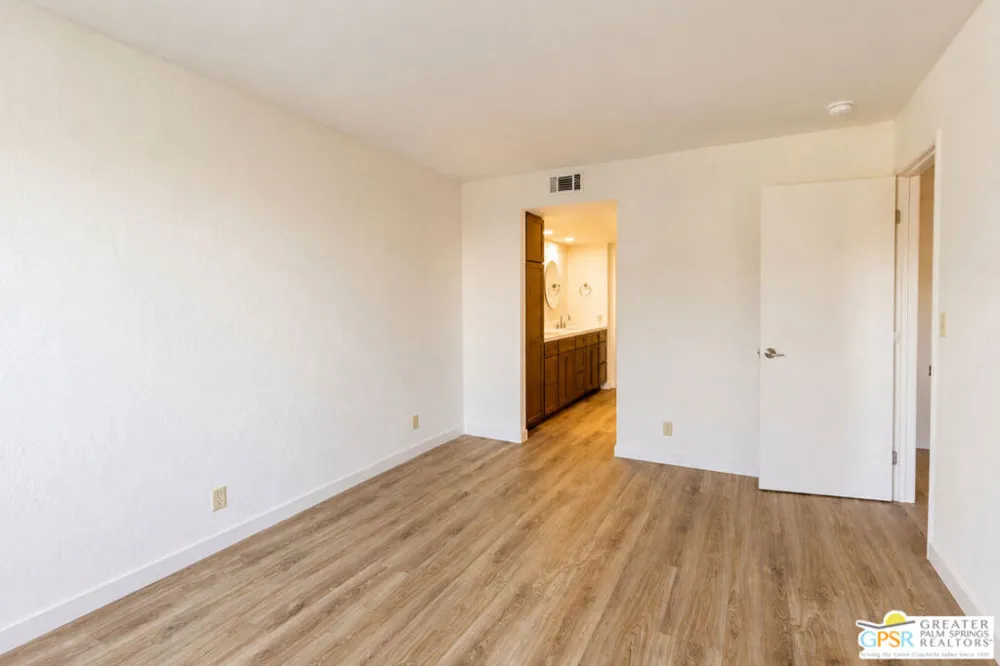 1050 E Ramon Road #42 Palm Springs, CA 92264