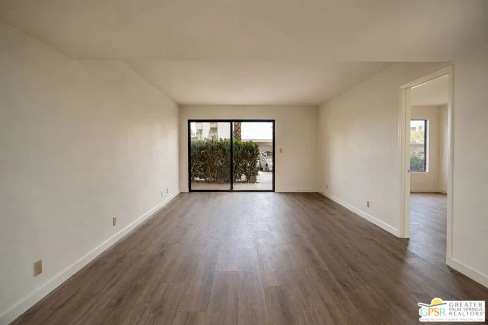 1050 E Ramon Road #42 Palm Springs, CA 92264