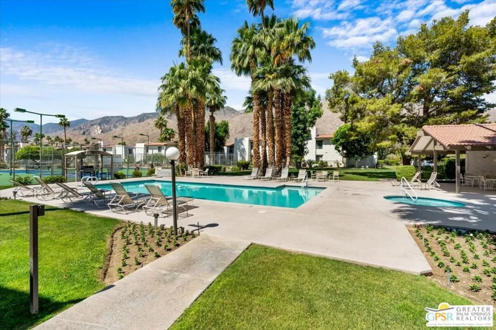 1050 E Ramon Road #42 Palm Springs, CA 92264