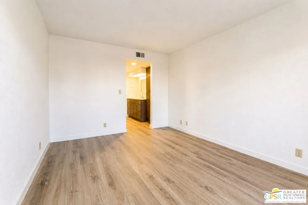 1050 E Ramon Road #42 Palm Springs, CA 92264
