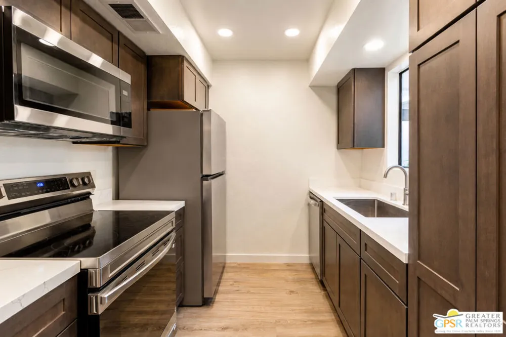 1050 E Ramon Road #42 Palm Springs, CA 92264