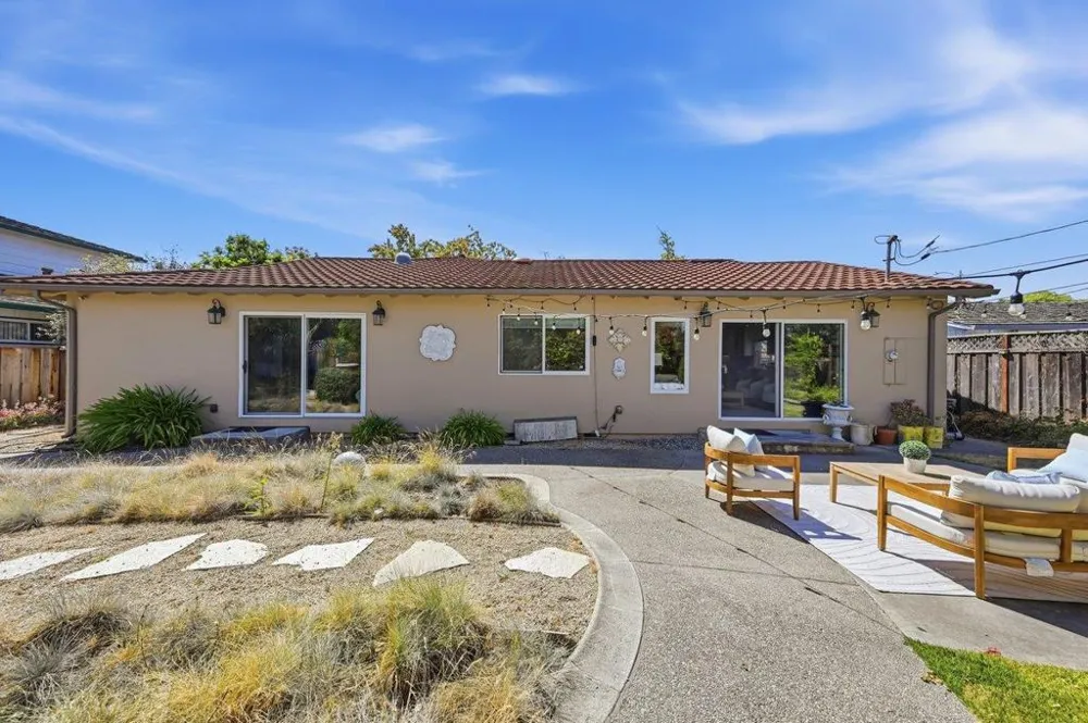 10356 Tonita Way Cupertino, CA 95014