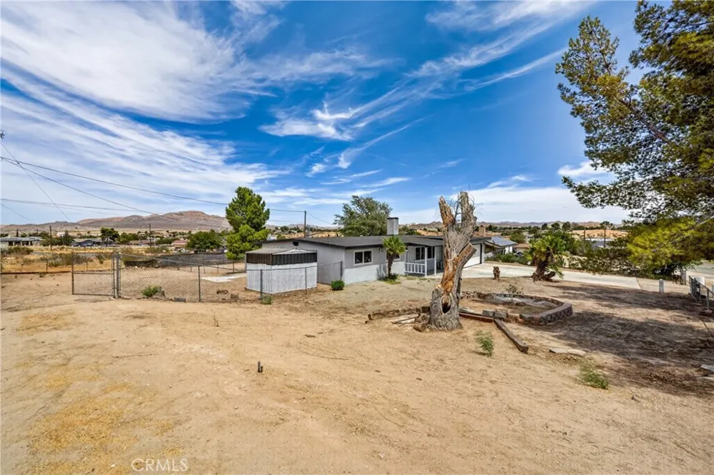 15842 Malpais Lane Victorville, CA 92394