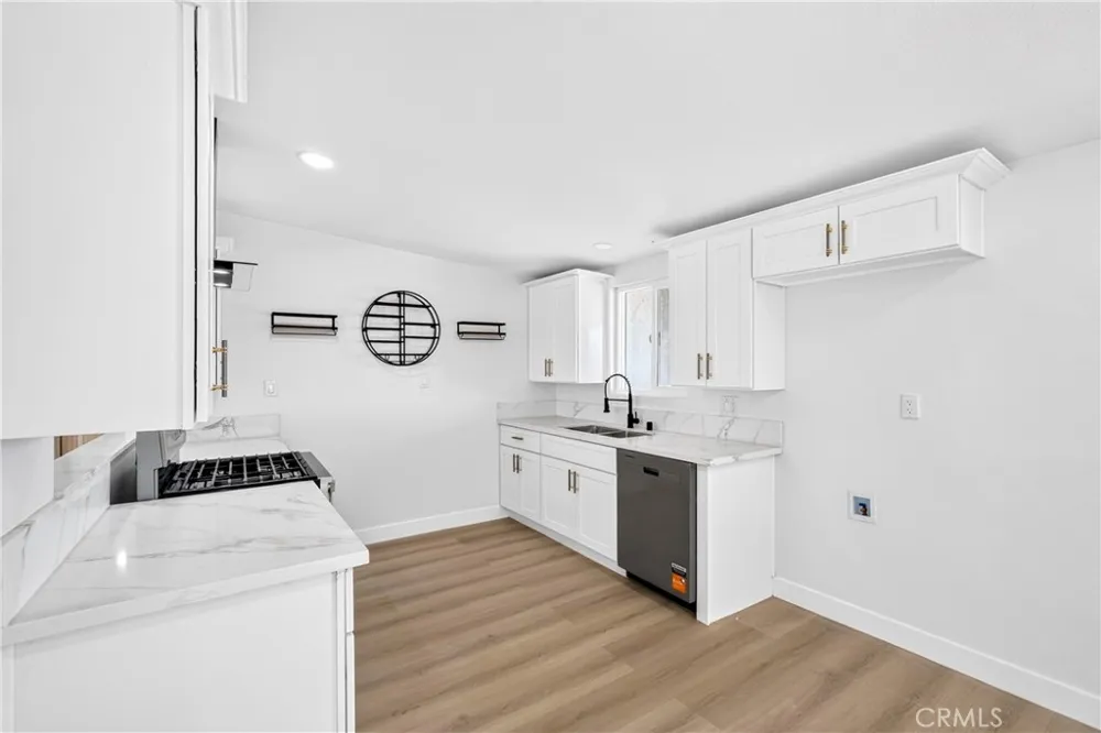 15842 Malpais Lane Victorville, CA 92394