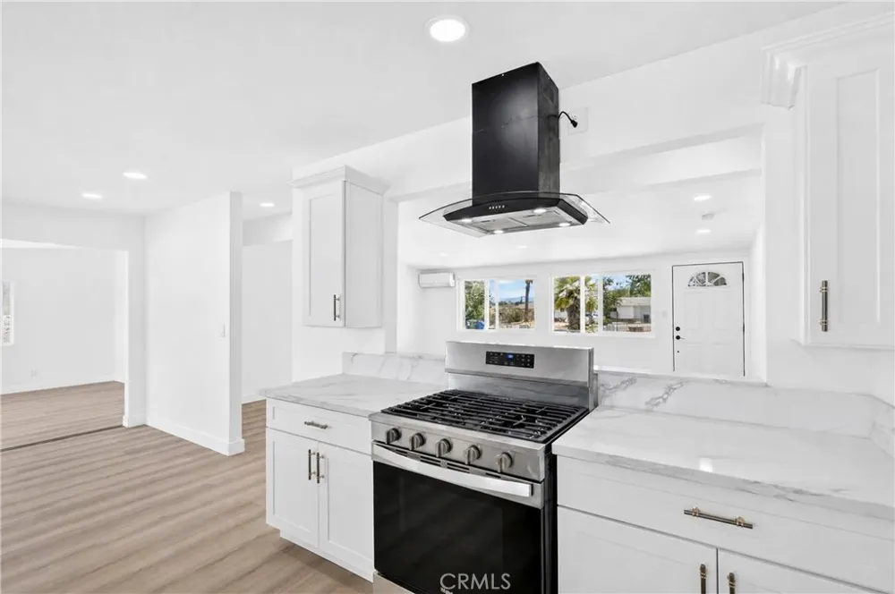 15842 Malpais Lane Victorville, CA 92394
