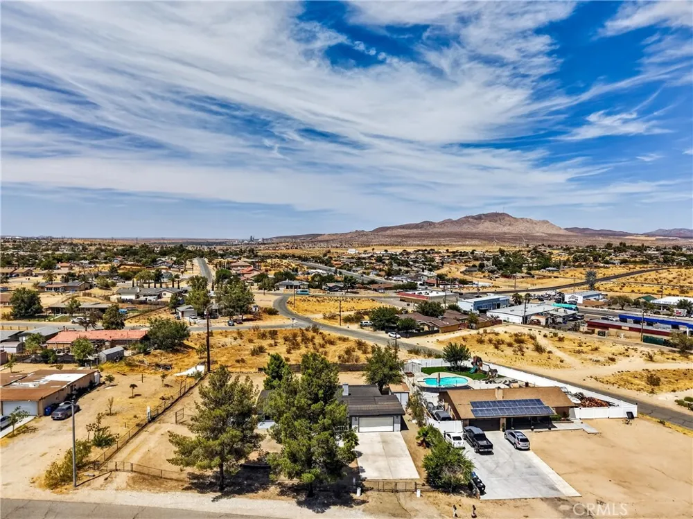 15842 Malpais Lane Victorville, CA 92394