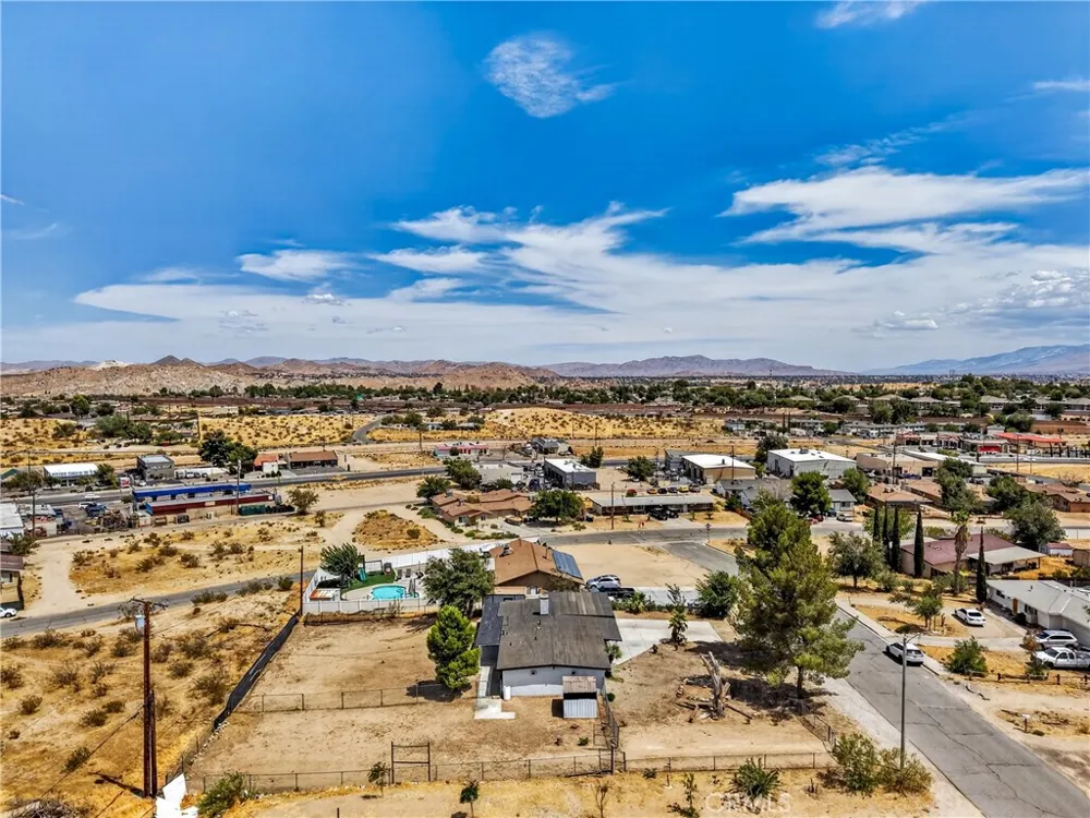 15842 Malpais Lane Victorville, CA 92394