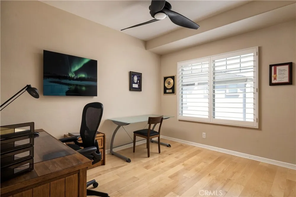 19427 Surfset Huntington Beach, CA 92648