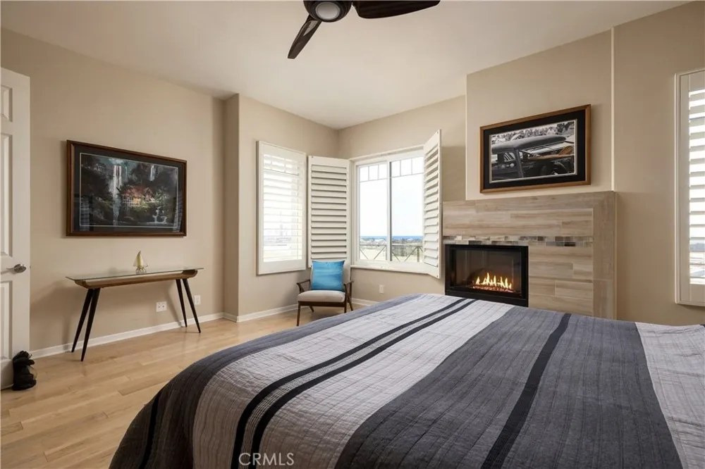 19427 Surfset Huntington Beach, CA 92648