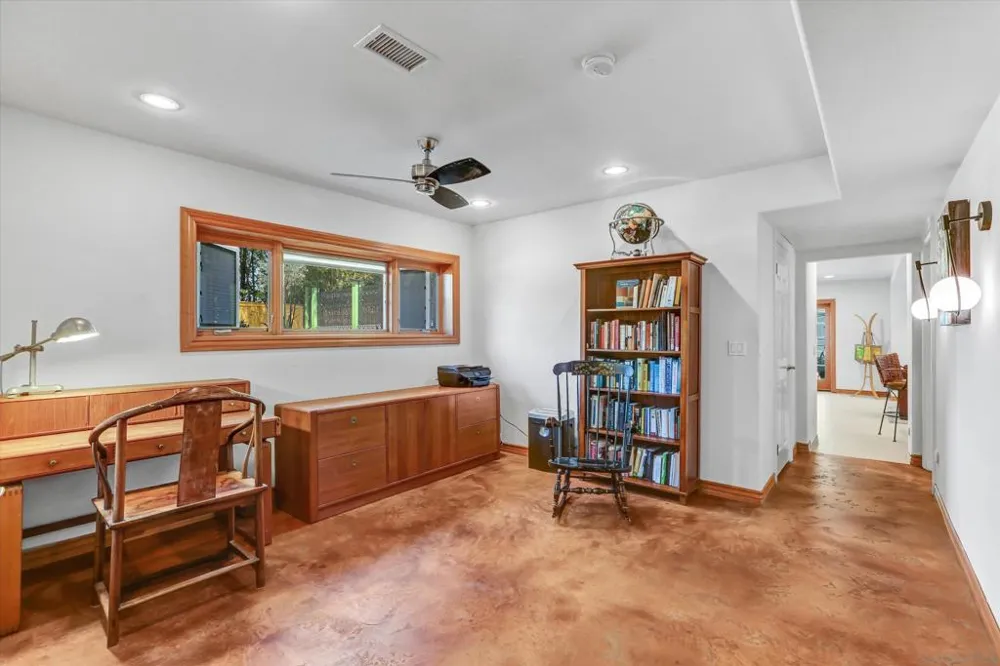 9460 Haley Lane La Mesa, CA 91941