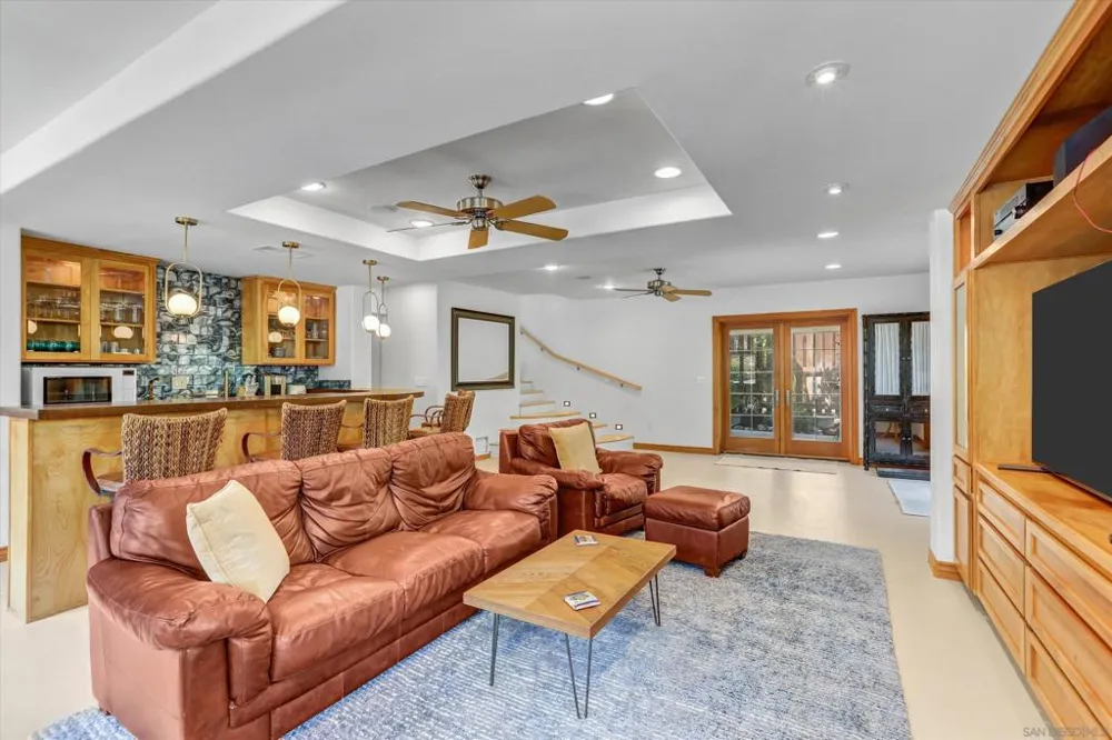 9460 Haley Lane La Mesa, CA 91941