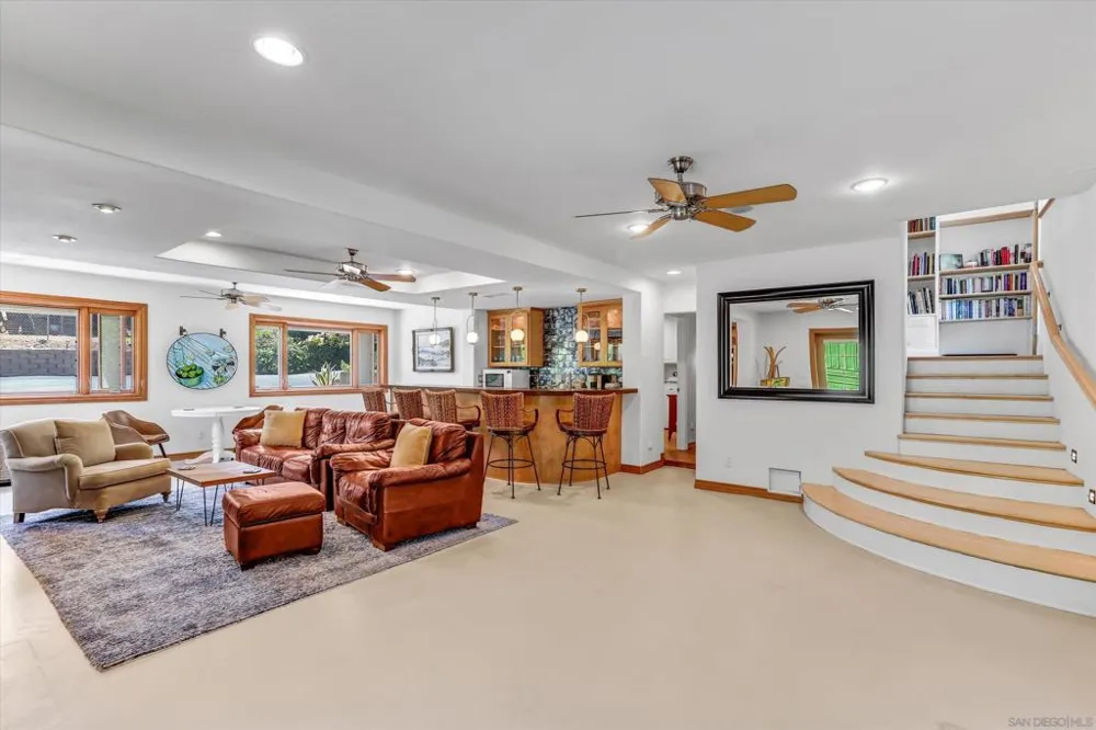 9460 Haley Lane La Mesa, CA 91941