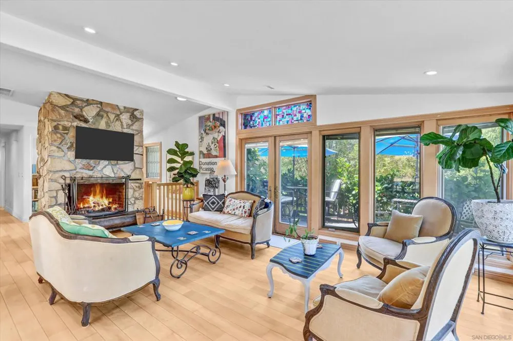 9460 Haley Lane La Mesa, CA 91941