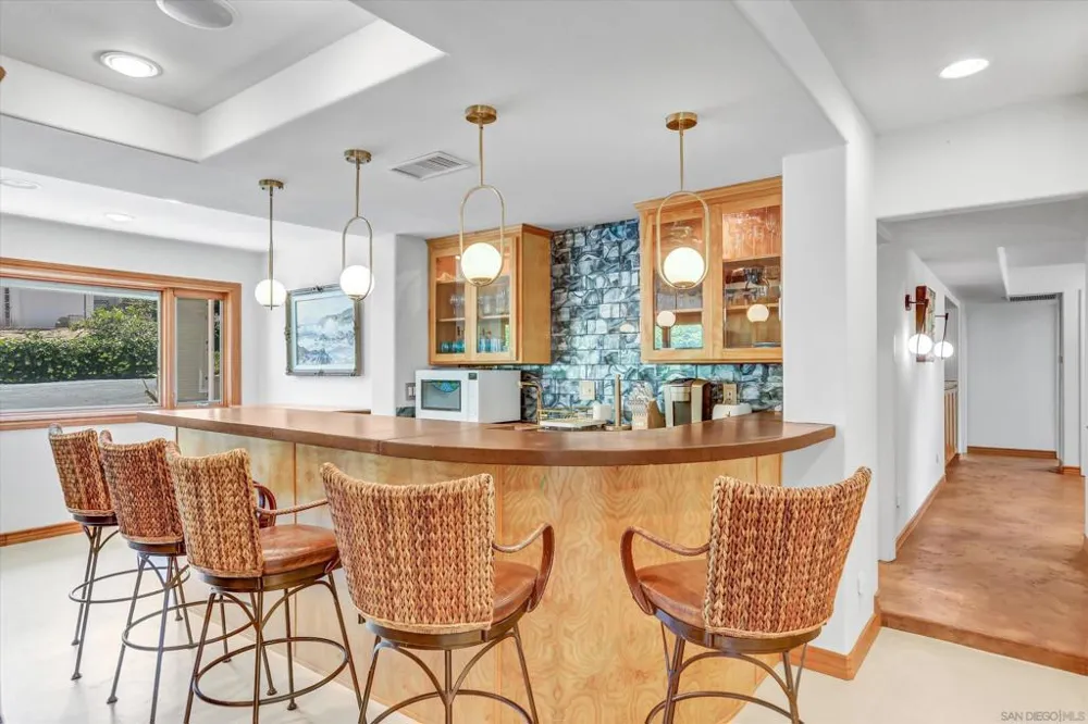 9460 Haley Lane La Mesa, CA 91941