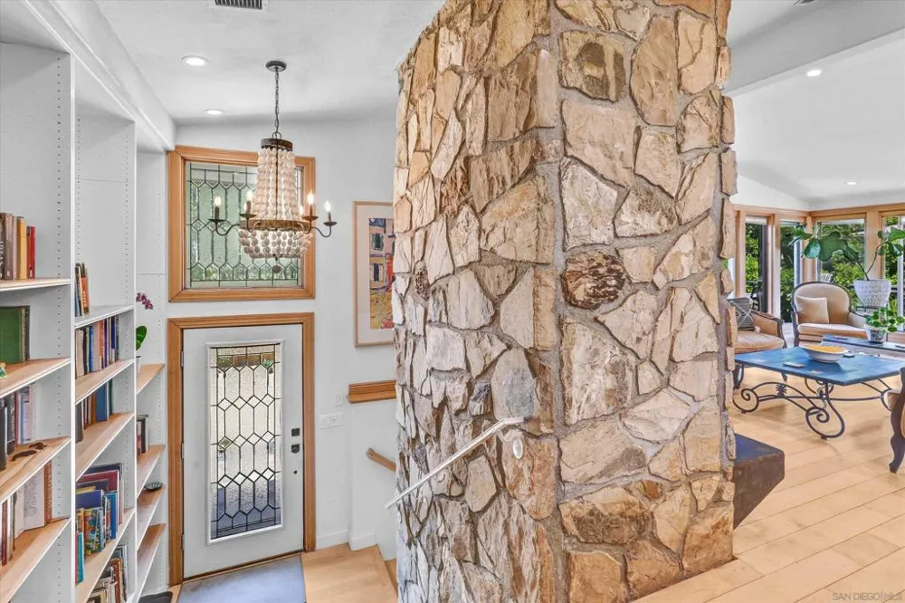 9460 Haley Lane La Mesa, CA 91941
