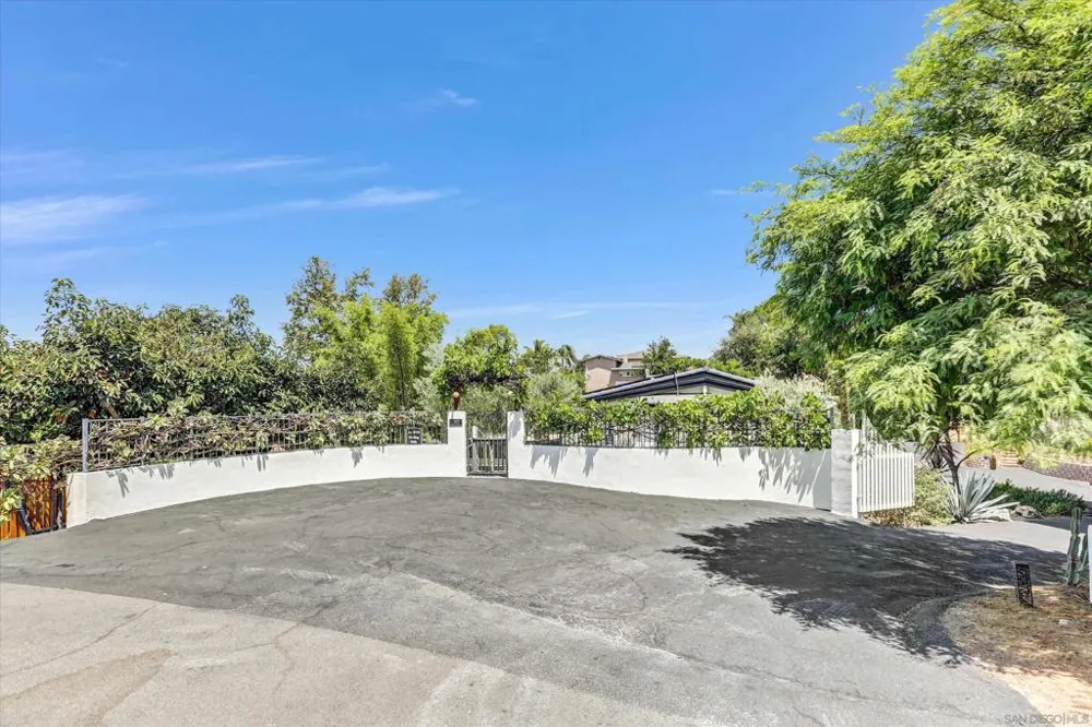 9460 Haley Lane La Mesa, CA 91941