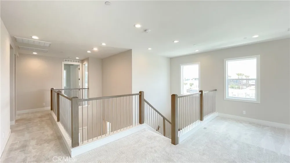 101 Walworth Lake Forest, CA 92630
