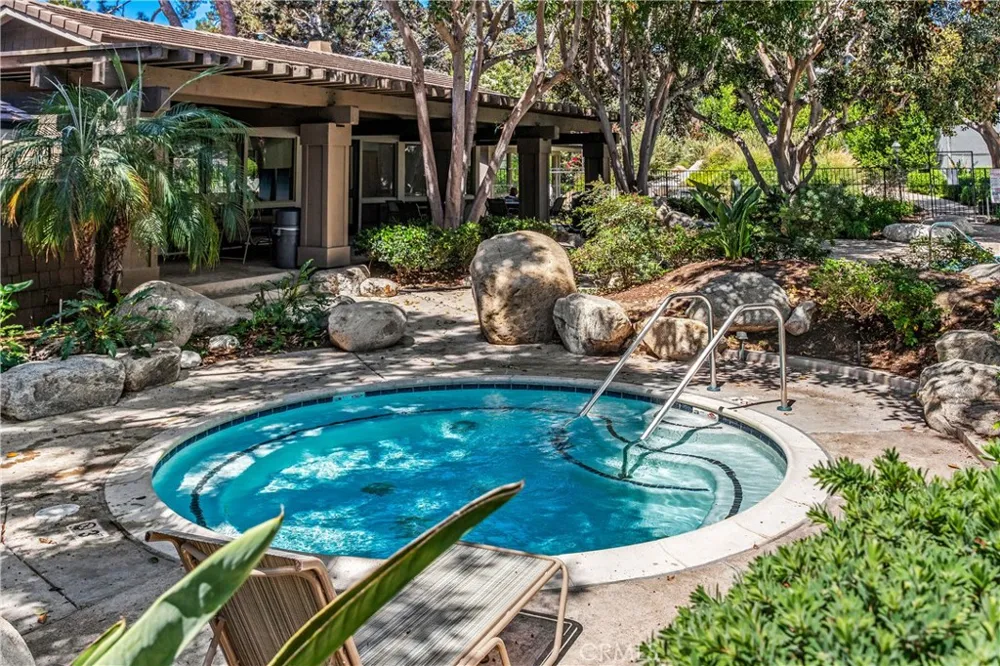 53 Streamwood Irvine, CA 92620