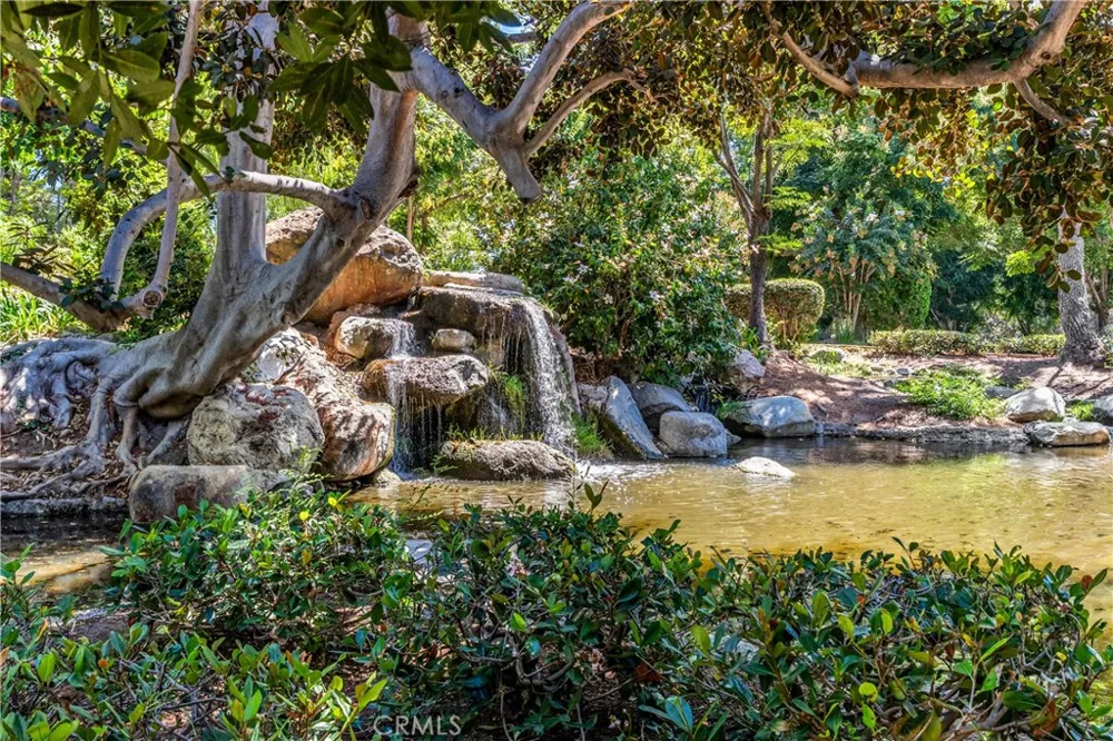 53 Streamwood Irvine, CA 92620