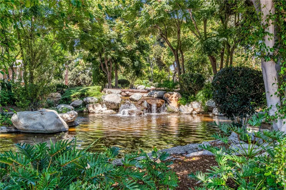 53 Streamwood Irvine, CA 92620