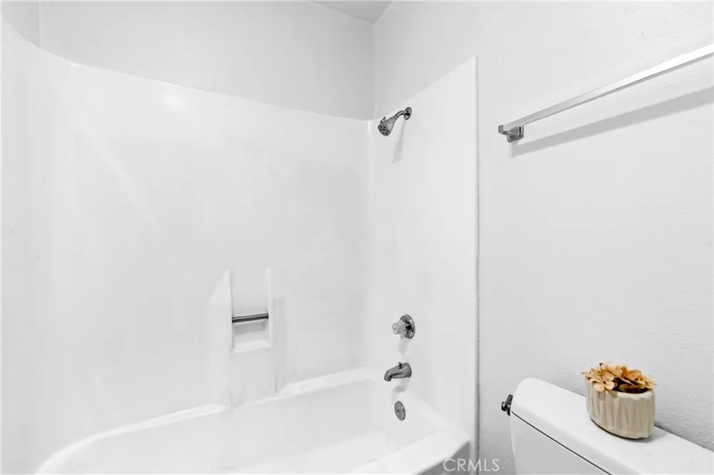 53 Streamwood Irvine, CA 92620