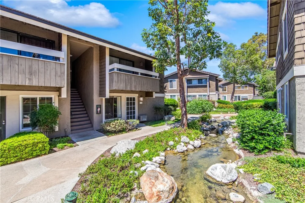 53 Streamwood Irvine, CA 92620