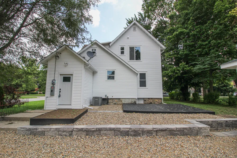 822 Main Street Three Rivers, MI 49093