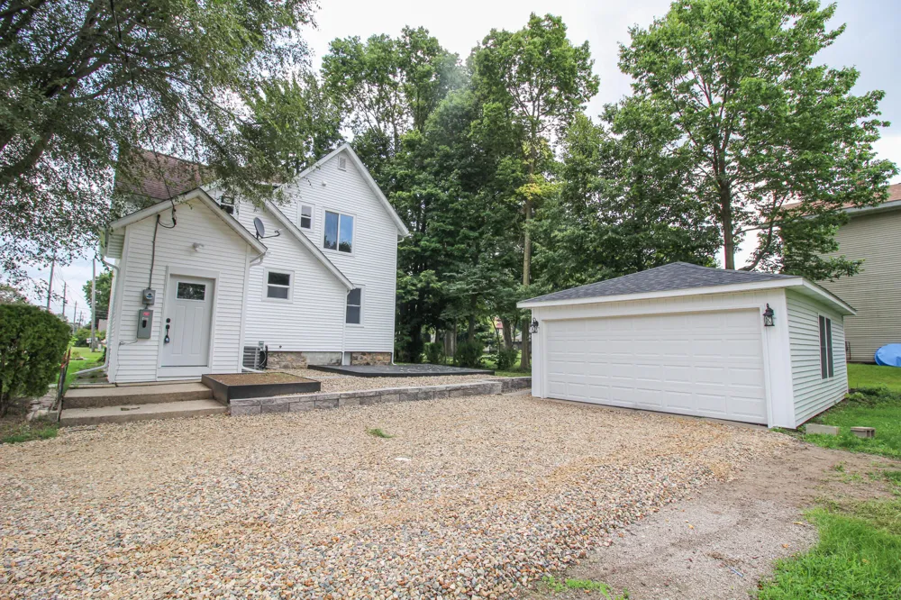 822 Main Street Three Rivers, MI 49093