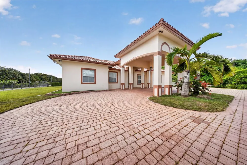 21255 SW 213th Ave Rd Miami, FL 33187