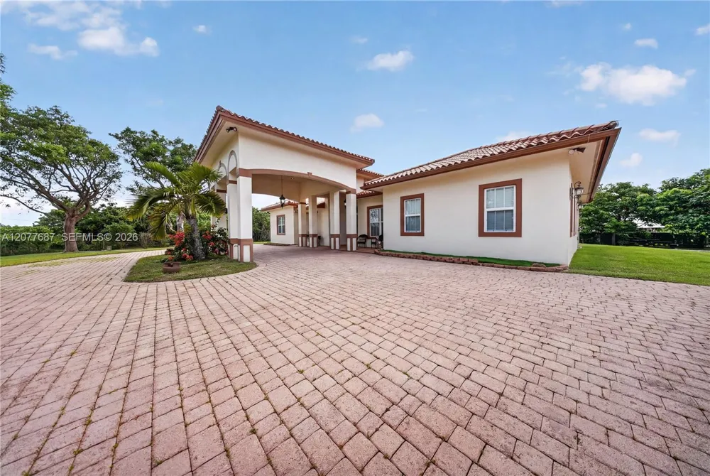 21255 SW 213th Ave Rd Miami, FL 33187