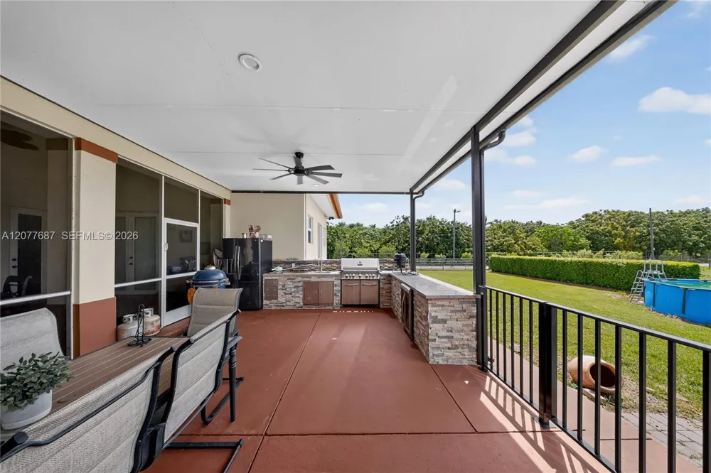 21255 SW 213th Ave Rd Miami, FL 33187