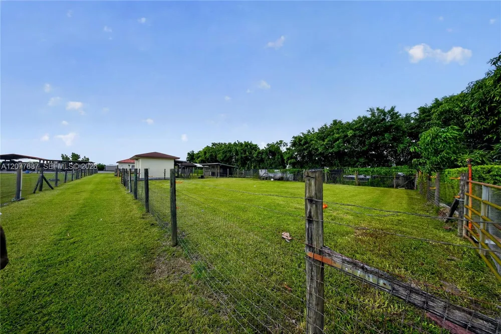 21255 SW 213th Ave Rd Miami, FL 33187