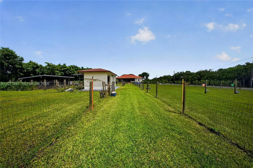 21255 SW 213th Ave Rd Miami, FL 33187