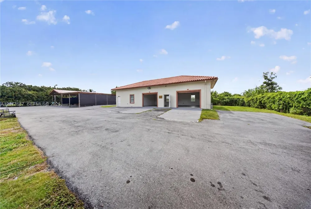 21255 SW 213th Ave Rd Miami, FL 33187