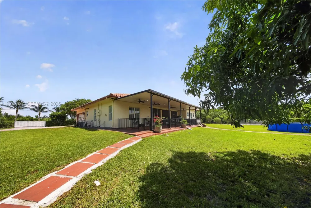 21255 SW 213th Ave Rd Miami, FL 33187
